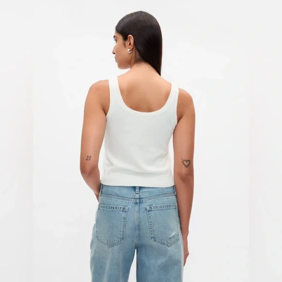 NWT GAP CashSoft Cropped Tank Top SP - Picture 2 of 7